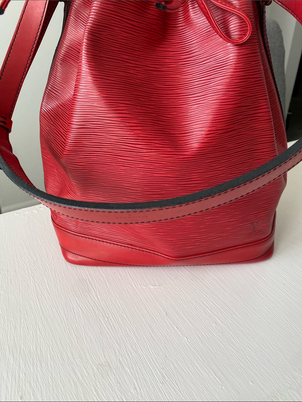 Louis Vuitton Red Epi Leather Noe GM Like New with COA 1992 Pristine Condition - Picture 4 of 16